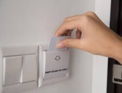Tips Mudah Nyalakan Lampu Kamar Hotel Tanpa Kartu!