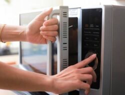 Ingat! Jangan Hangatkan Makanan Ini dengan Microwave