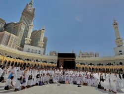 Dari Alfamart ke Tanah Suci: Kisah Haru Karyawan Raih Umrah Gratis