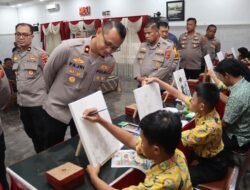 Inspiratif! Polres Sukabumi Kota Buka Panggung Prestasi bagi Pelukis Tunarungu